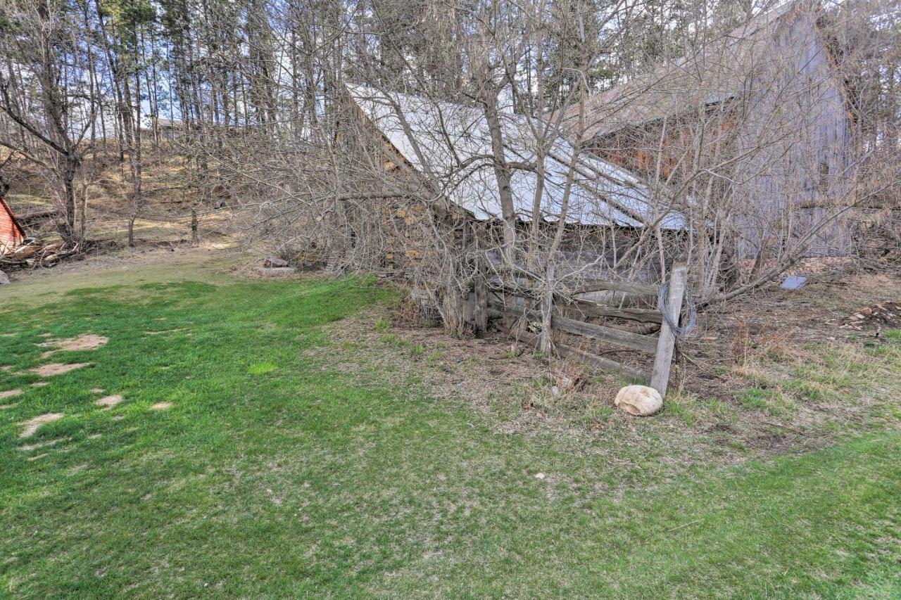 Rustic Rapid City Farmhouse With Mountain Views Zewnętrze zdjęcie